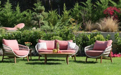 Как да превърнете двора си в уютен оазис за почивка