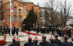 Правителството предлага 20 април да стане официален празник