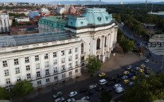 "Литературен вестник" празнува 35 години с изложба в Софийския университет "Св. Климент Охридски"