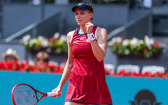 Румънка измъчи Рибакина, Гоф с категорична победа