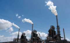 Търговците на суровини печелят милиарди долари, докато войната разтърсва пазарите