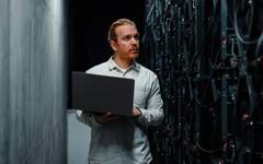 Проектът за AI център на Доналд Тръмп се сблъсква с проблеми