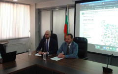 Кабинетът "Гюров" даде два пъти повече пари на двойно повече общини от Желязков