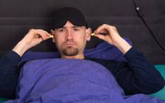 Експерти: Избягвайте да спите с тапи за уши всяка нощ