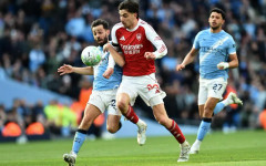 Ще спре ли Арсенал 22-годишната суша или Сити отново ще е на трона?