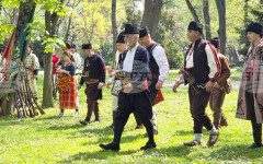 Пловдив отбеляза 150 години от избухването на Априлското въстание с тържествено шествие и полагане на венци