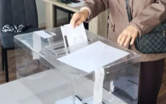 ПБ на Радев печели най-много гласове и на вота в Северна Македония