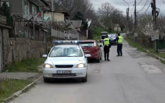 Радев спечели ромските секции при вяла активност