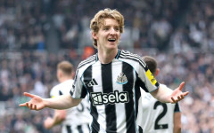 Байерн започва преговори за Антъни Гордън