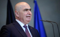 Политическа криза назрява в Румъния: Социалдемократите се опитват да свалят премиера Илие Боложан