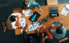 От ученическа идея до милионна компания: Възможно ли е в България?