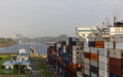 Да избегнеш задръстването в Панамския канал може да струва 4 милиона долара