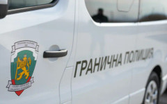 Разследват двама гранични полицаи за корупция