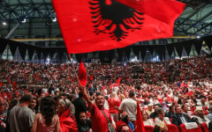 Чрез стратегията " Планински пакет" Тирана цели албанско обединение