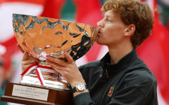 Синер ще стартира на Мастърса в Мадрид с намерение да влезе в историята