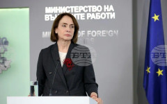 Малко под 200 000 са гласувалите в чужбина български граждани, 53 000 са гласували с машини, съобщи министър Надежда Нейнски