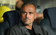 ПСЖ с 23 удара, но Енрике приема загубата