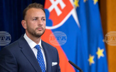 ТАСР: Словашката опозиция внася вот на недоверие за вътрешния министър