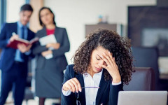 Токсичните хора около нас: 10 признака, че общувате с енергиен вампир