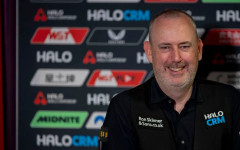 Марк Уилямс отлага операция на очите и не мисли за пенсия