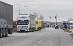 Движението е изключително интензивно на изход за камиони на ГКПП "Капитан Андреево" и "Лесово"