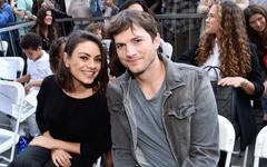 Аштън Къчър бесен заради флирта на Мила Кунис