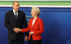 Фон дер Лайен очаква с нетърпение сътрудничеството си с Румен Радев