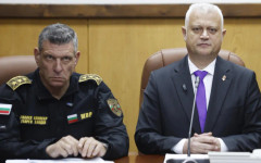 От "Кандев ще го сложа на икона вкъщи" до Гюров за кандидат-президент: Възторгът след изборите по новото МВР и служебната власт