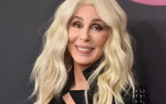 Шер откри, че има тайна внучка от кратка афера на сина си