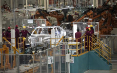 Бумът на изкуствения интелект изведе финансовия сектор до по-бърз растеж от производството в Китай