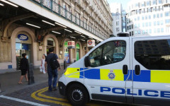 Осем ареста във Великобритания за предполагаеми палежи с антисемитски мотив