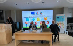 Над 500 учители по предучилищно образование бяха обучени за работа по проект "Силен старт"