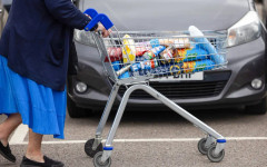 Инфлацията във Великобритания скача до 3,3% заради ефектите от войната в Иран