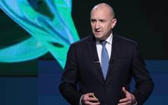 "ИЮ обзървър": Румен Радев не е нов Виктор Орбан