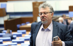 Факторът "Асен Василев": Буря заради него и дали Манол Пейков и Чило Попов ще са депутати