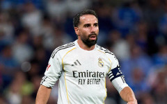 Испанска легенда видя личен мотив в отношението на Арбелоа към Карвахал