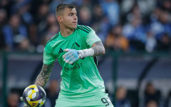 Светослав Вуцов остава в Левски поне още един сезон