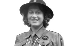 12 снимки на Кралица Елизабет като тийнейджърка