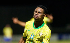 Манчестър Юнайтед готви оферта за един от най-големите южноамерикански таланти