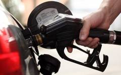 Къде плащат най-много за гориво в ЕС