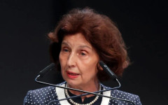 Силяновска очаква среща с Радев, но с две знамена