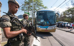 Престрелка блокира над 200 туристи в Рио де Жанейро