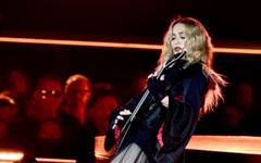 Мадона предлага награда за изчезнали нейни костюми след участието ѝ на фестивала "Коачела"