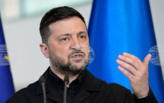 Изтегляне от Донбас би означавало стратегическо поражение за въоръжените сили на Украйна, заяви Зеленски