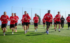 Христо Янев остави Лумбард Делова извън групата за мача с Лудогорец