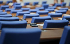 Политолог: Получи се перфектна буря и Румен Радев се възползва от нея