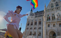 Унгария е нарушила правото на ЕС, като е маргинализирала представителите на ЛГБТ+ общността, постанови Съдът на ЕС