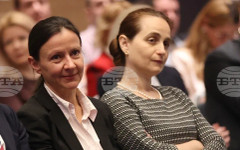 Европа изостава не толкова в знанието, а в неговото приложение, каза служебният министър на иновациите Ирена Младенова на форум в СУ