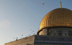 Израелски заселници щурмуваха джамията "Ал Акса" в Йерусалим