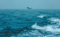 САЩ задържаха свързан с Иран танкер в международни води край Шри Ланка